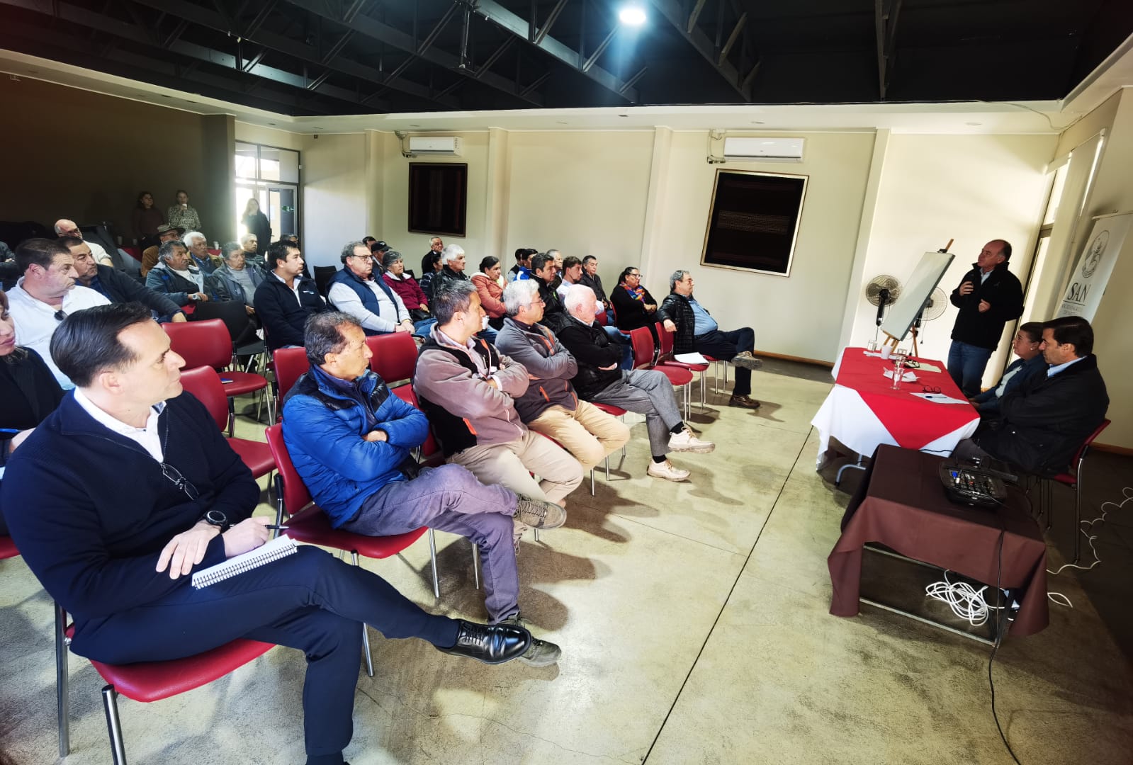 Nuevo Presidente De La Sociedad Nacional De Agricultura Visitó Liceo Agrícola De Ovalle Y Sostuvo Conversatorio Regional